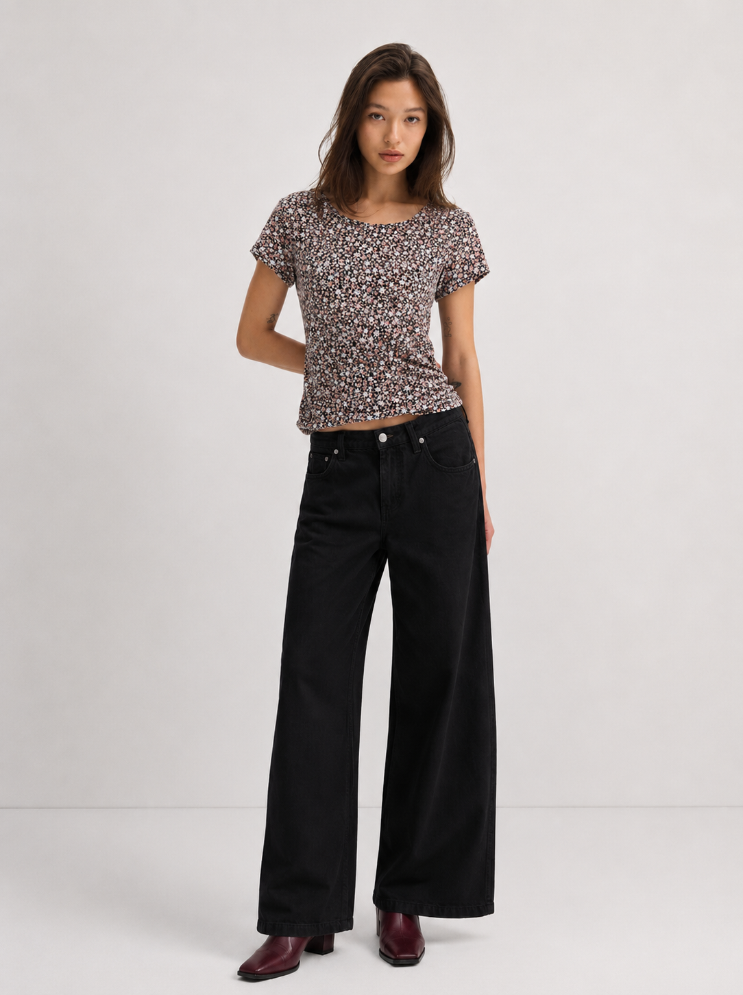 Ditsy Floral Scoop Neck Fitted Top