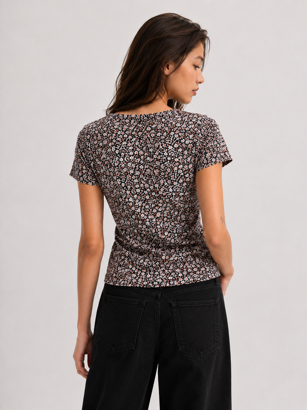 Ditsy Floral Scoop Neck Fitted Top